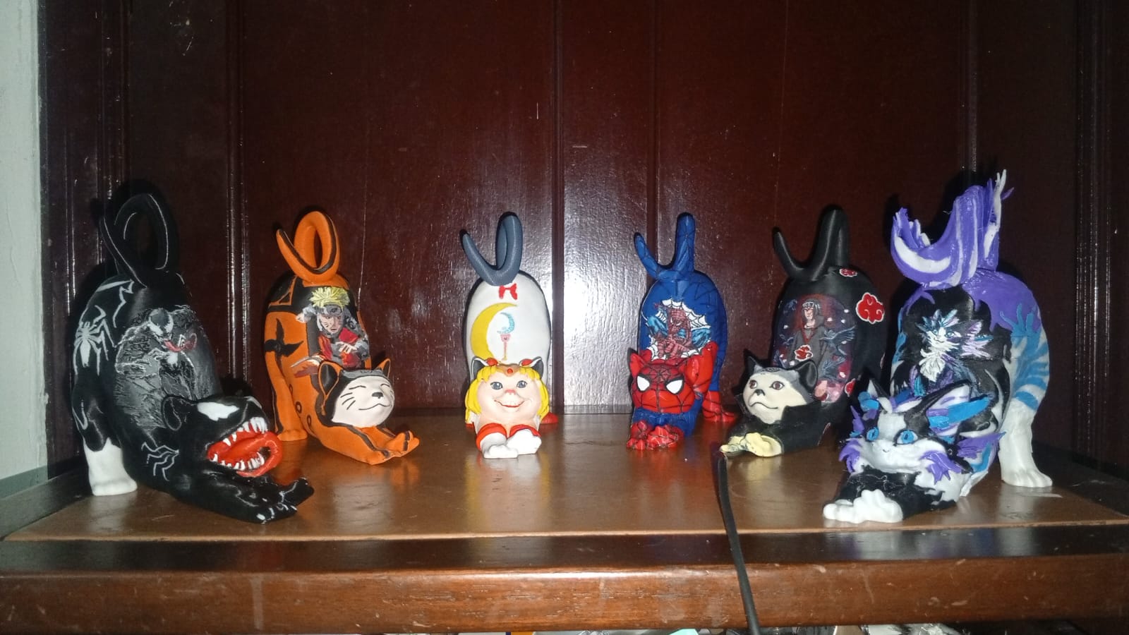 Portacelular de noche superheroes