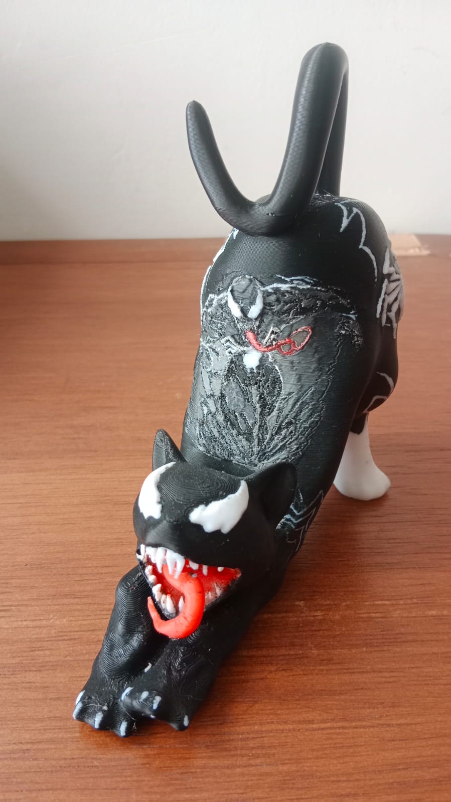 portacelular de noche Venom
