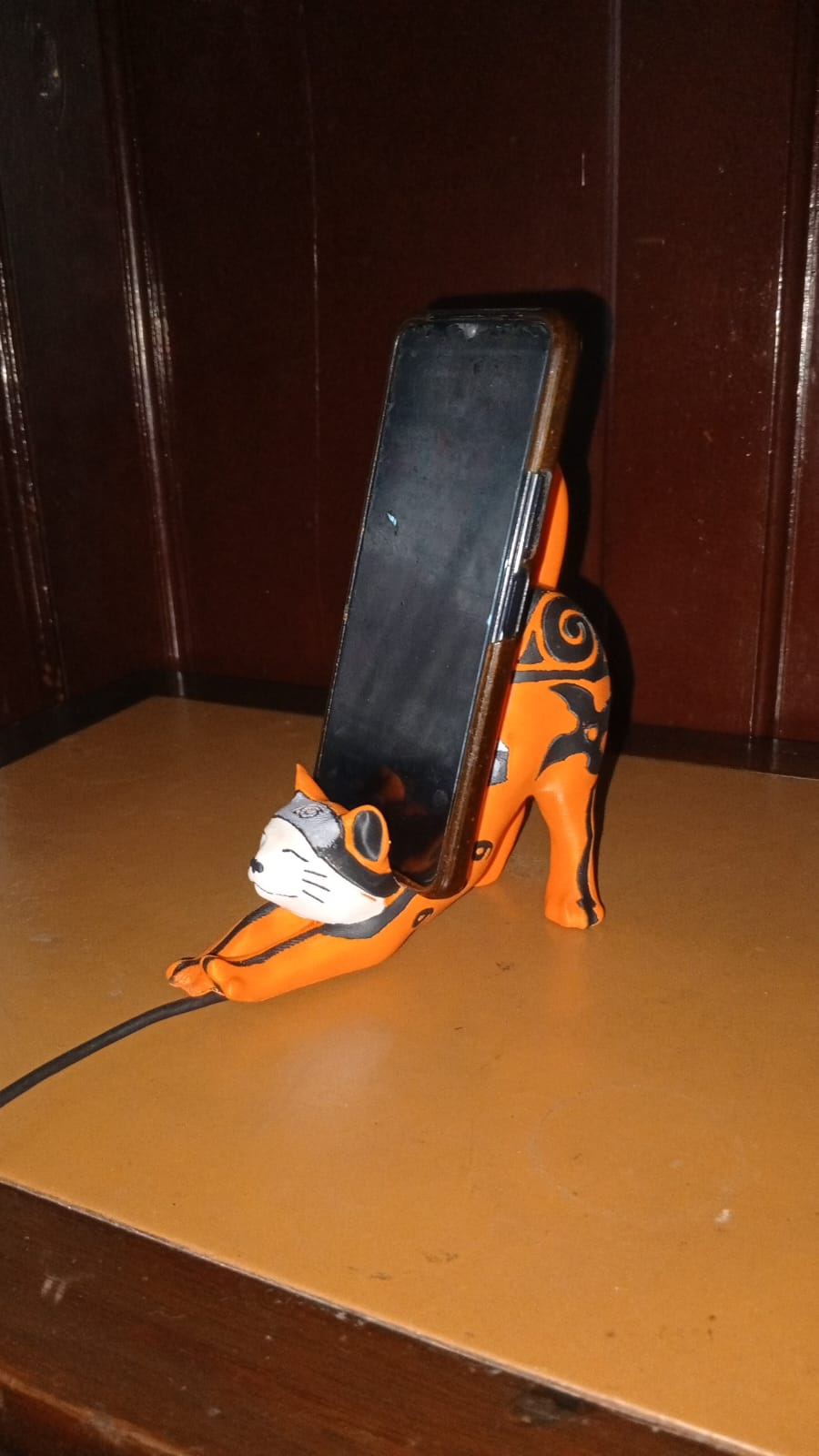 portacelular Naruto Shippuden de noche